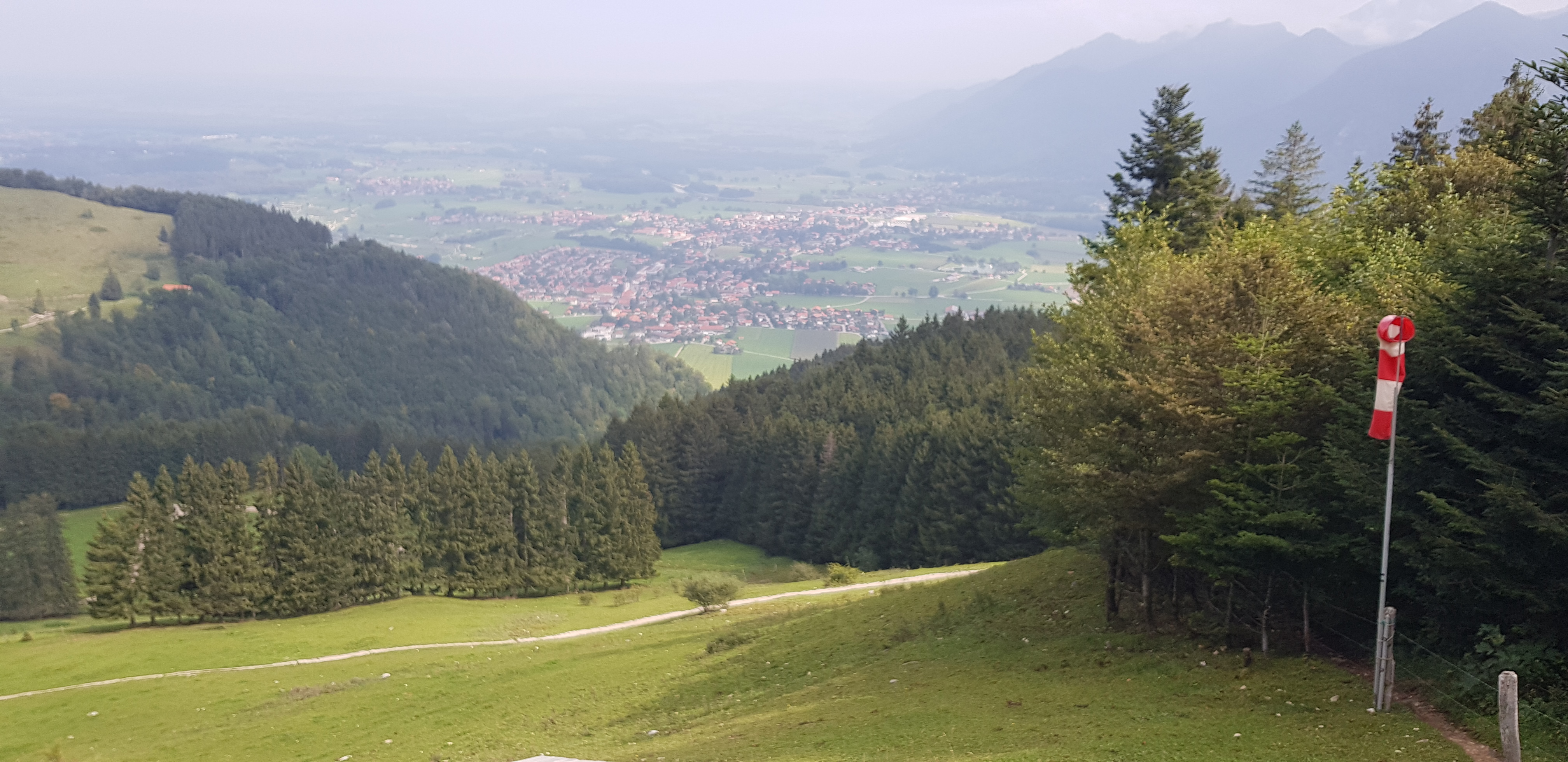 You are currently viewing Ganztageswanderung und Bergtour der Praxisklasse – Auftakt in das neue Schuljahr!