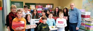Weiß-Ferdl-Mittelschule Altötting beteiligt sich zum wiederholten Male an „Geschenk mit Herz“