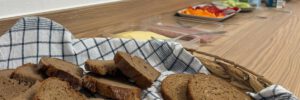 Gesund in den Tag – die FTK frühstückt im Haus Fairdl