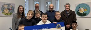Ein gesunder Start in den Tag für die flexible Trainingsklasse – Dank dem Lions Club Neuötting-InnSalzach